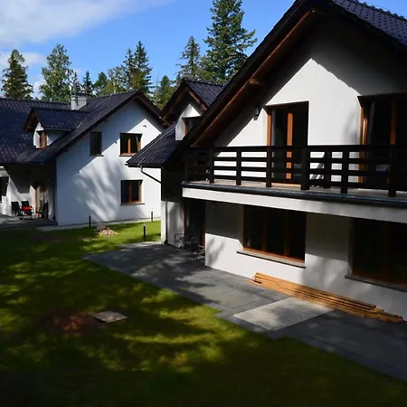 Aston -domek Przy Lesie, Przestronny, Διαμέρισμα *