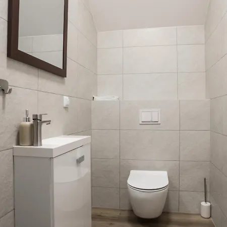 Aston -domek Przy Lesie, Przestronny, * Karpacz