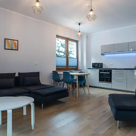 Aston -domek Przy Lesie, Przestronny,