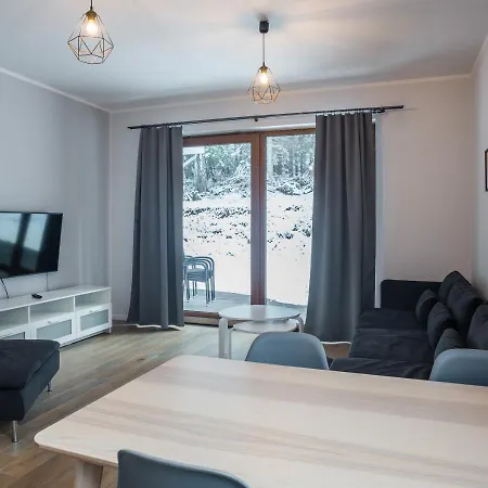 Aston -domek Przy Lesie, Przestronny, * Karpacz