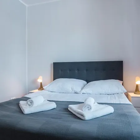 Aston -domek Przy Lesie, Przestronny, Apartamento *