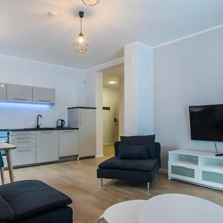 Appartamento Aston -domek Przy Lesie, Przestronny,