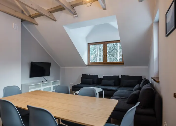 Aston -domek Przy Lesie, Przestronny, * Karpacz